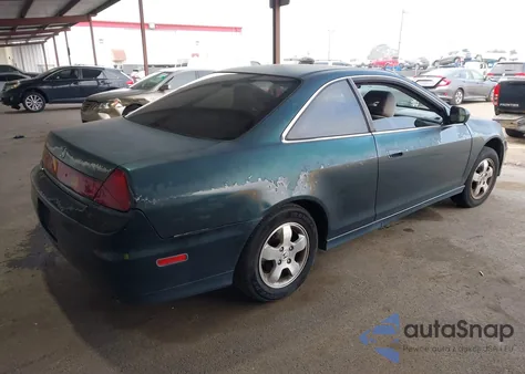 2001 Honda Accord 2.3 Ex из США, поврежденный, VIN 1HGCG32711A024423